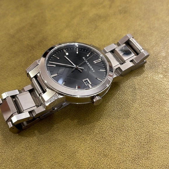 BURBERRY Watch - Picture 9 of 9